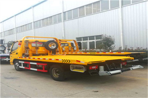 旌阳区附近拖车救援搭电